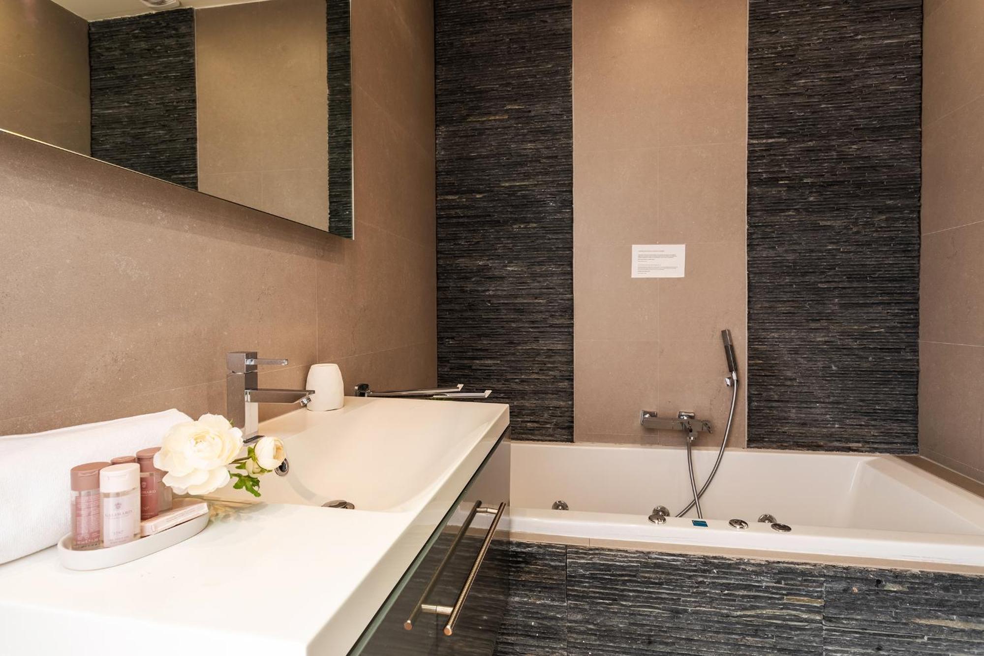 Metropole Ap4113 Nice, By Riviera Holiday Homes エクステリア 写真